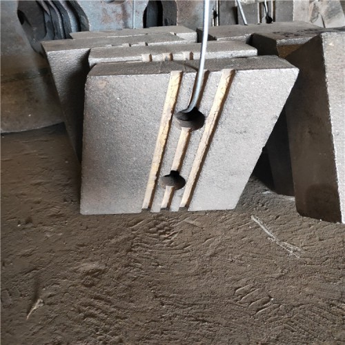 定西安定區磚廠高鉻方錘河南紅星1415破碎機錘頭