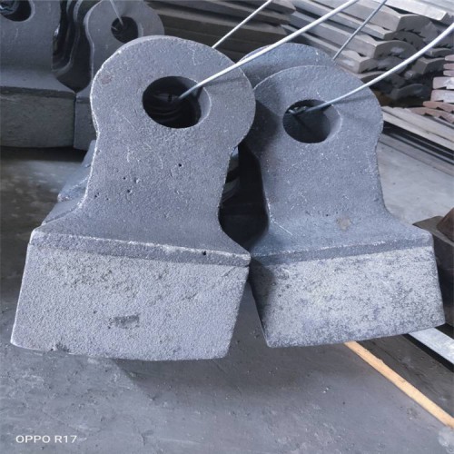 河北邢臺(tái)顎式破粹機(jī)高鉻錘頭高錳鋼甩錘高鉻方錘廠家價(jià)格