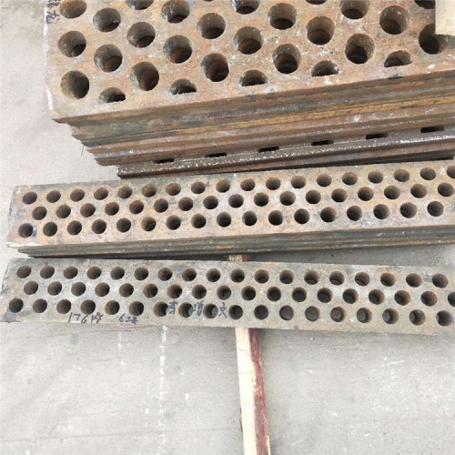 河北邢臺【錘式制砂機配件錘式破碎機篦條錘頭篦板篩板襯板價格