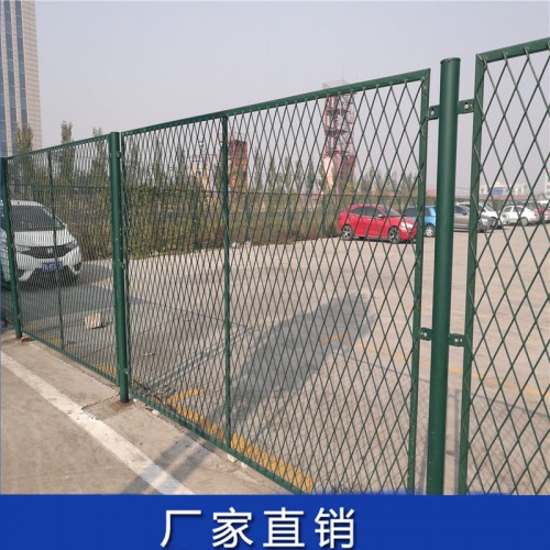 護(hù)欄網(wǎng) 圍欄網(wǎng)生產(chǎn)廠家 金屬防護(hù)欄