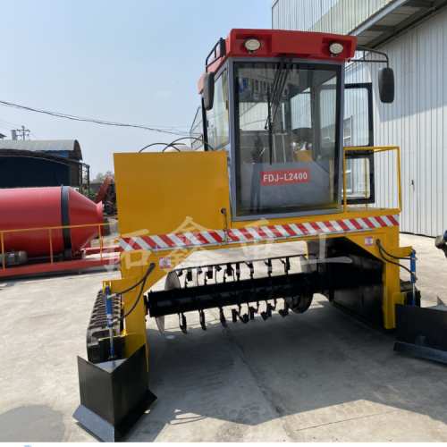 雞糞履帶翻堆機 有機肥設備廠家