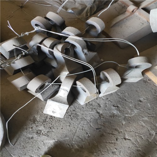 西安定做錘式破碎機錘頭Cr26高鉻合金錘頭雙金屬復合錘頭甩錘