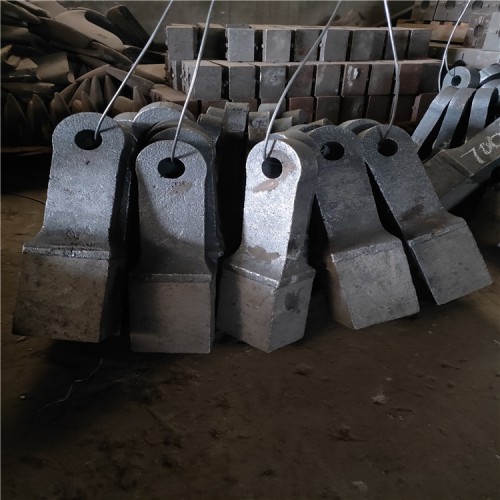 河南洛陽供應PC錘式破碎機錘頭高鉻合金甩錘來圖來樣定做篩板