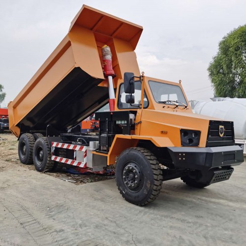 25噸后八輪礦用四不像車 UQ25前置頂?shù)叵伦孕盾?/></a>
 <p class=