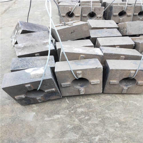 制砂機錘頭耐磨高鉻合金方錘高錳鋼鑄造錘頭雙金屬熱復(fù)合大榔頭