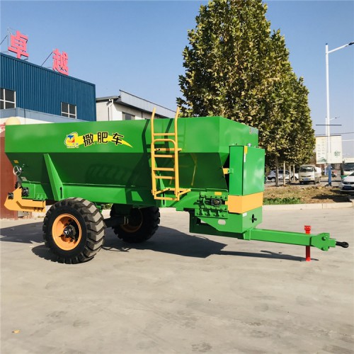 新款有機肥拋撒機 農田大型撒肥車批發