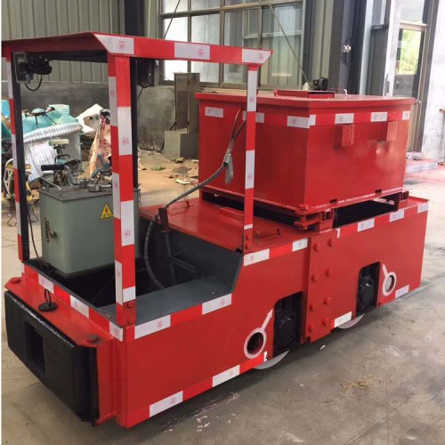 可牽引15個礦斗電機車 國標電動軌道運輸車