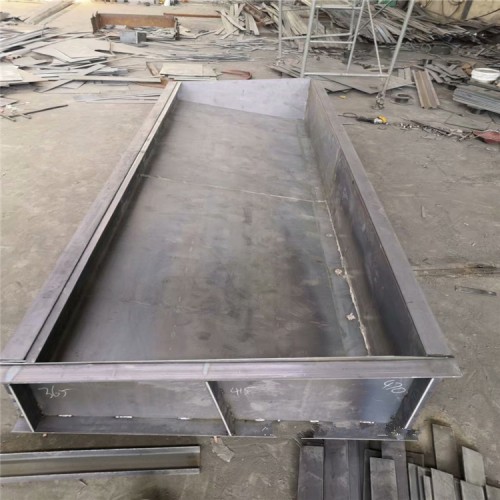 預(yù)制隔離墩模具 現(xiàn)澆隔離墩模具 混凝土隔離墩模具報價