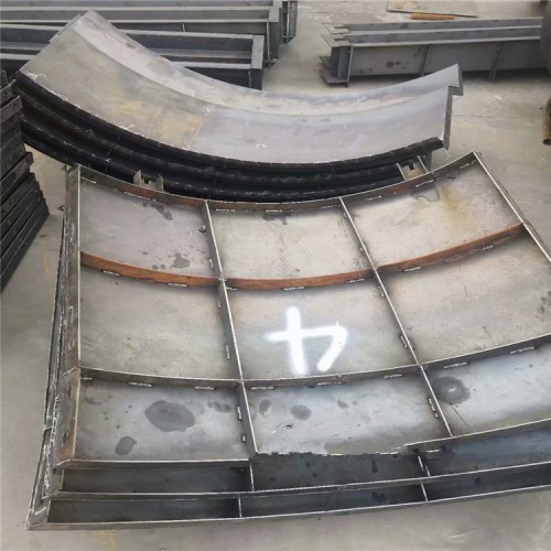 公路防撞護欄模具 高鐵防撞護欄模具 鐵路防撞護欄模具制造