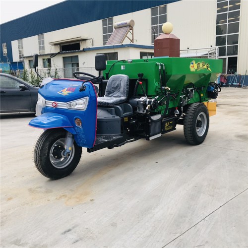 牛羊糞大棚施肥機 三輪車糞肥拋撒機
