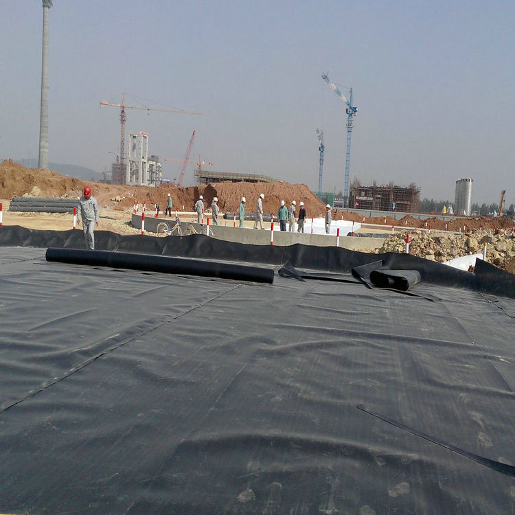 垃圾場處理防滲膜哪家好 0.9mmHDPE土工膜廠家自產(chǎn)自銷