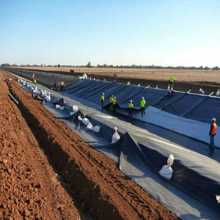 垃圾場滲濾液調節池HDPE土工膜加蓋工程 0.9mmHDPE防滲膜性能穩定