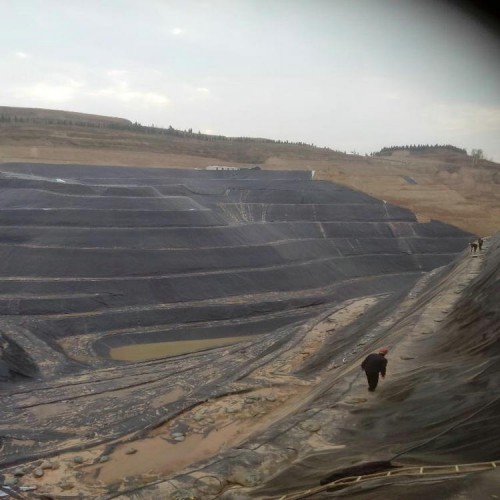 東營2.0mm單糙面HDPE防滲膜 防滲膜設(shè)備 耐酸堿HDPE土工膜價格