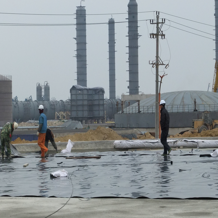 1.1mm土工膜 油罐基礎防滲膜 防滲膜多少一平米