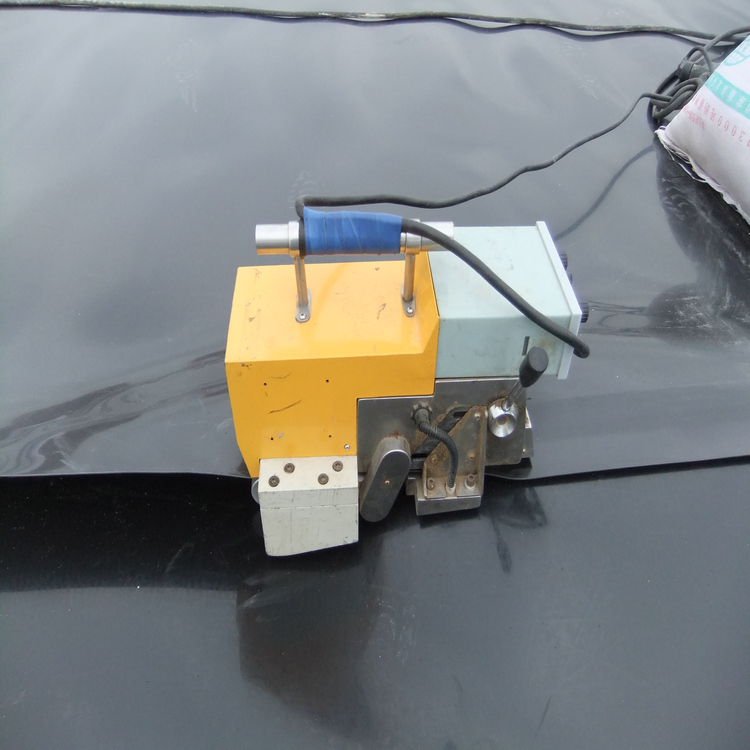 1.5mm厚HDPE土工膜技術指標