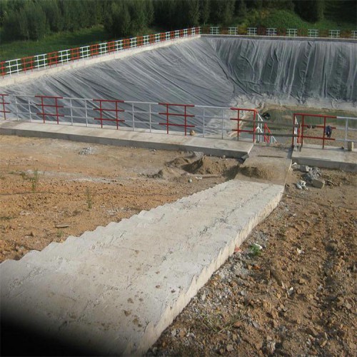 梧州耐老化2.0mm單毛面HDPE防滲膜 調節池防滲膜 耐老化2.0mm雙毛面HDPE防滲膜