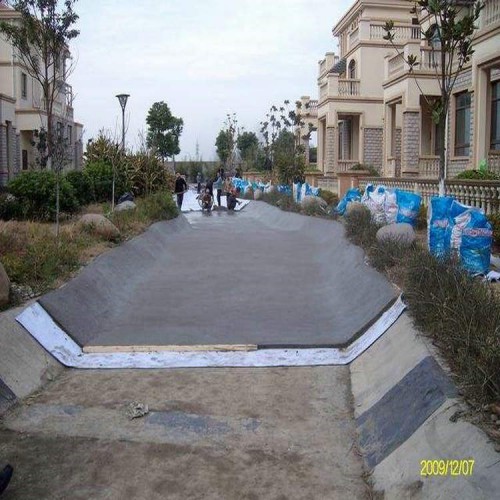 垃圾填埋場(chǎng)土工膜1.5mm 600克長(zhǎng)絲土工布價(jià)格多少