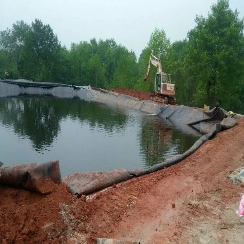 1.5mm氧化塘HDPE土工膜施工設備規格齊全性能穩定