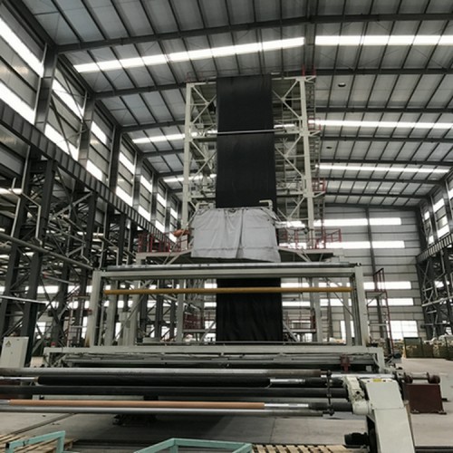 1500g長絲復(fù)合土工膜 1.5mm土工膜經(jīng)久耐用