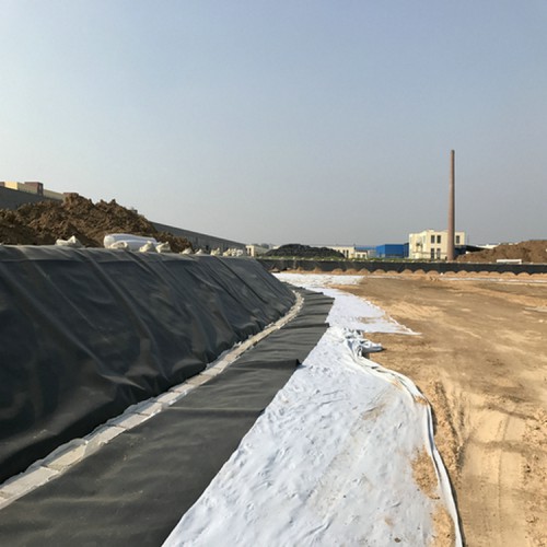 養豬場1.5mm沼液池土工膜 土工膜廠家復合防滲膜