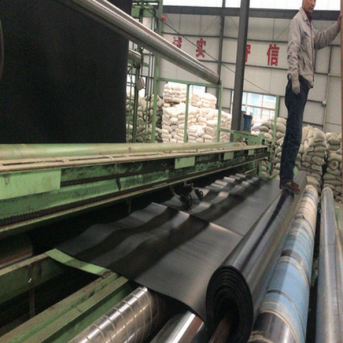 許昌垃圾填埋專用雙毛面HDPE土工膜 防滲膜 尾礦壩廢水處理防滲土工膜