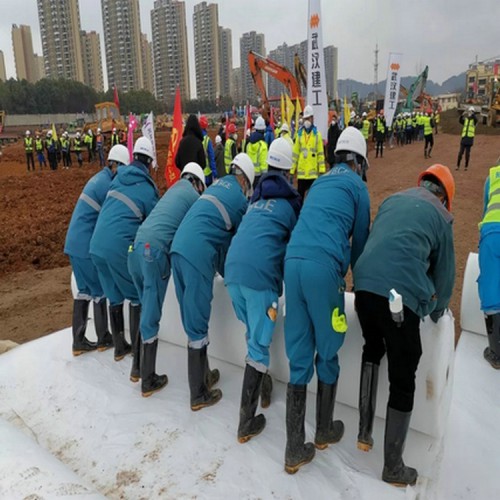 廠(chǎng)房防滲用1.0mm防滲膜性能穩(wěn)定