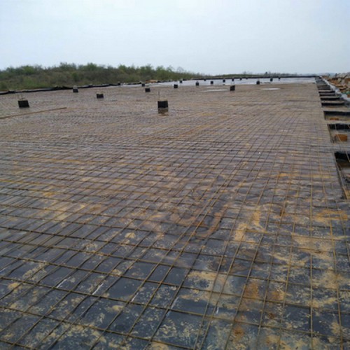 養豬場沼液池雙色HDPE防滲膜 尾礦庫防滲膜 垃圾場防滲膜的施工方法