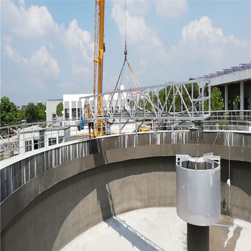 橋式刮泥機(jī)