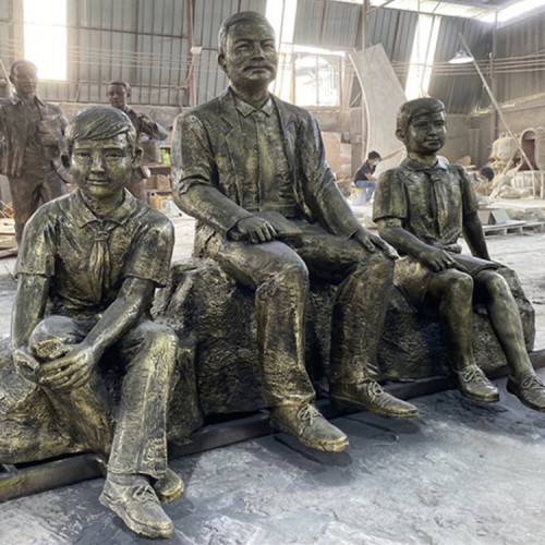 玻璃鋼人物雕塑 戶外仿銅人物雕塑 紀(jì)念銅像