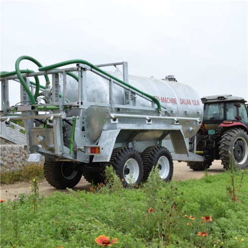 雨林定制各種規格廄液撒肥車 液體有機肥拋撒機