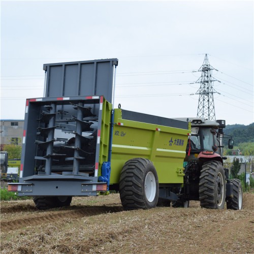 土雜肥撒肥車  揚肥機