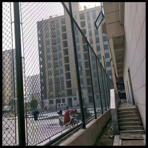 學校操場圍網(wǎng)生產(chǎn)廠家 球場圍網(wǎng)