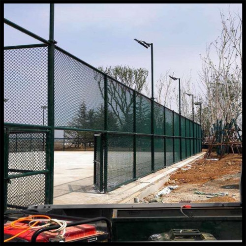 平頂山足球場圍網(wǎng) 體育場護欄網(wǎng)價格