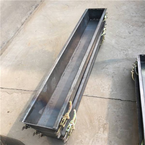 三角形標志樁模具 標志樁鋼模具廠家 預(yù)制標志樁模具