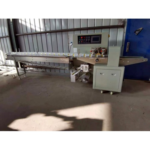 500型五金產品、玩具自動枕式包裝機