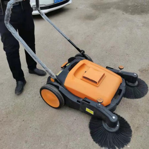 手推掃地機(jī) 倉(cāng)庫(kù)掃地機(jī) 手推式噴霧噴水掃地機(jī)