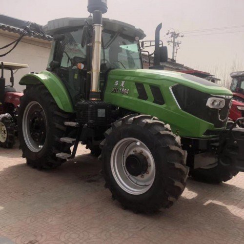 華夏1804大型四輪拖拉機(jī) 強(qiáng)壓多路閥 原裝空調(diào)駕駛室