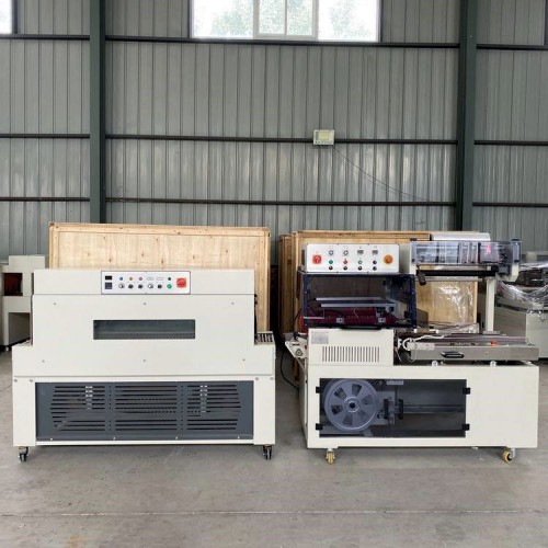 供應(yīng)全自動快遞包裝機 彩色膜套袋機 現(xiàn)貨銷售