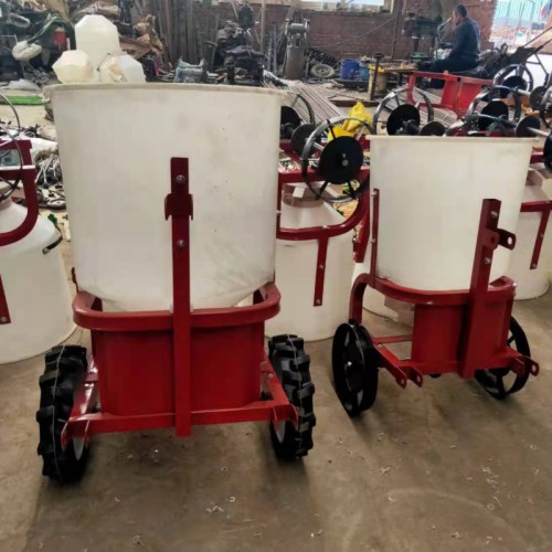 化肥撒肥機 復(fù)合肥撒肥機 有機肥撒肥機