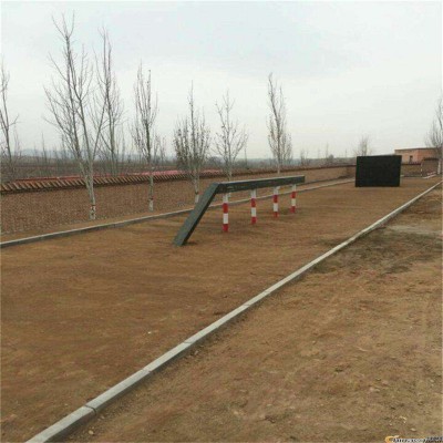 移動(dòng)400米障礙器材