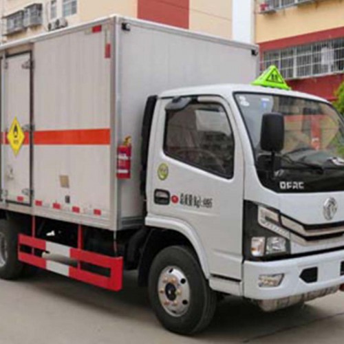 危險(xiǎn)品廂式運(yùn)輸車