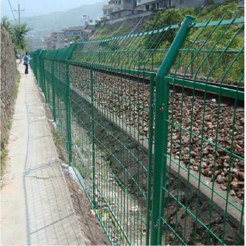 圈地圍墻護(hù)欄網(wǎng)