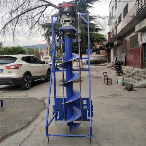 無需人工的電線桿挖坑機