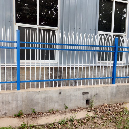 鐵藝護欄 鐵藝圍欄 熱鍍鋅護欄網(wǎng) 廠家批發(fā)