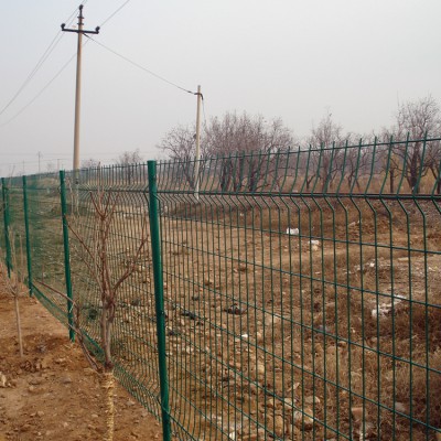 圈地護欄網(wǎng) 圈地圍欄網(wǎng)生產(chǎn)廠家