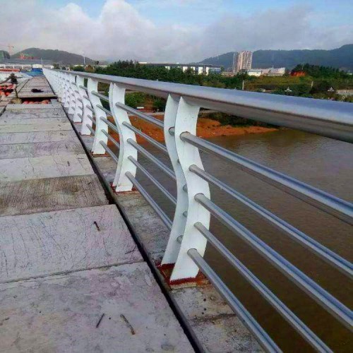 不銹鋼復合管護欄 不銹鋼復合管護欄廠家