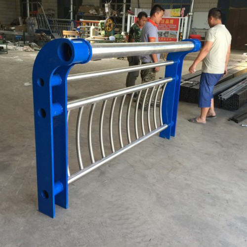 304不銹鋼復合管護欄 不銹鋼復合管橋梁欄桿