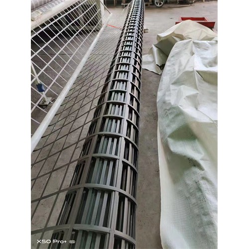 聚丙烯焊接土工格柵與鋼塑焊接格柵的不同處