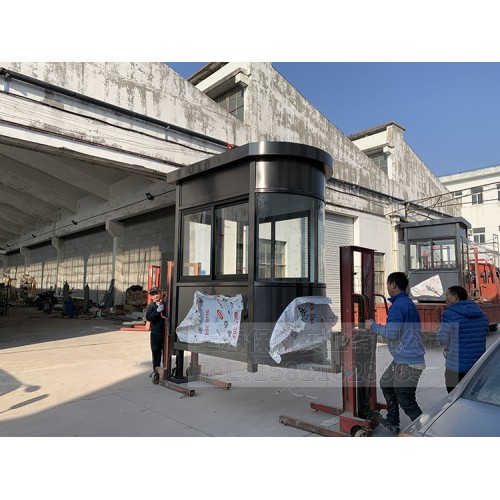 上海保胤移動(dòng)廁所廠家 治安崗?fù)?門(mén)衛(wèi)崗?fù)づl(fā)