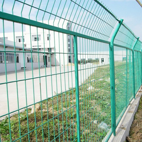 公路護欄 雙邊絲網(wǎng)公路護欄